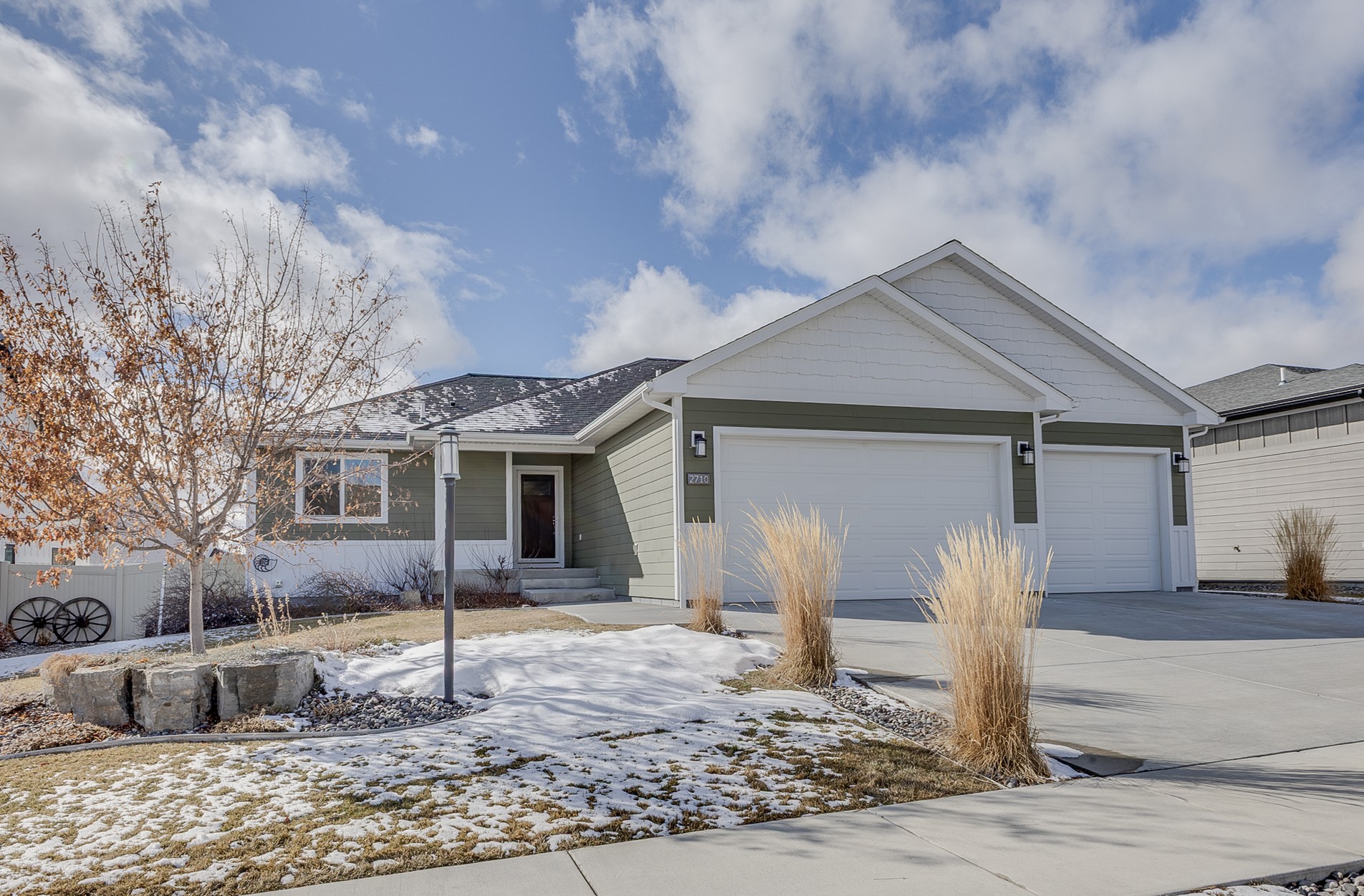 2710 Cornell Circle Property Photo