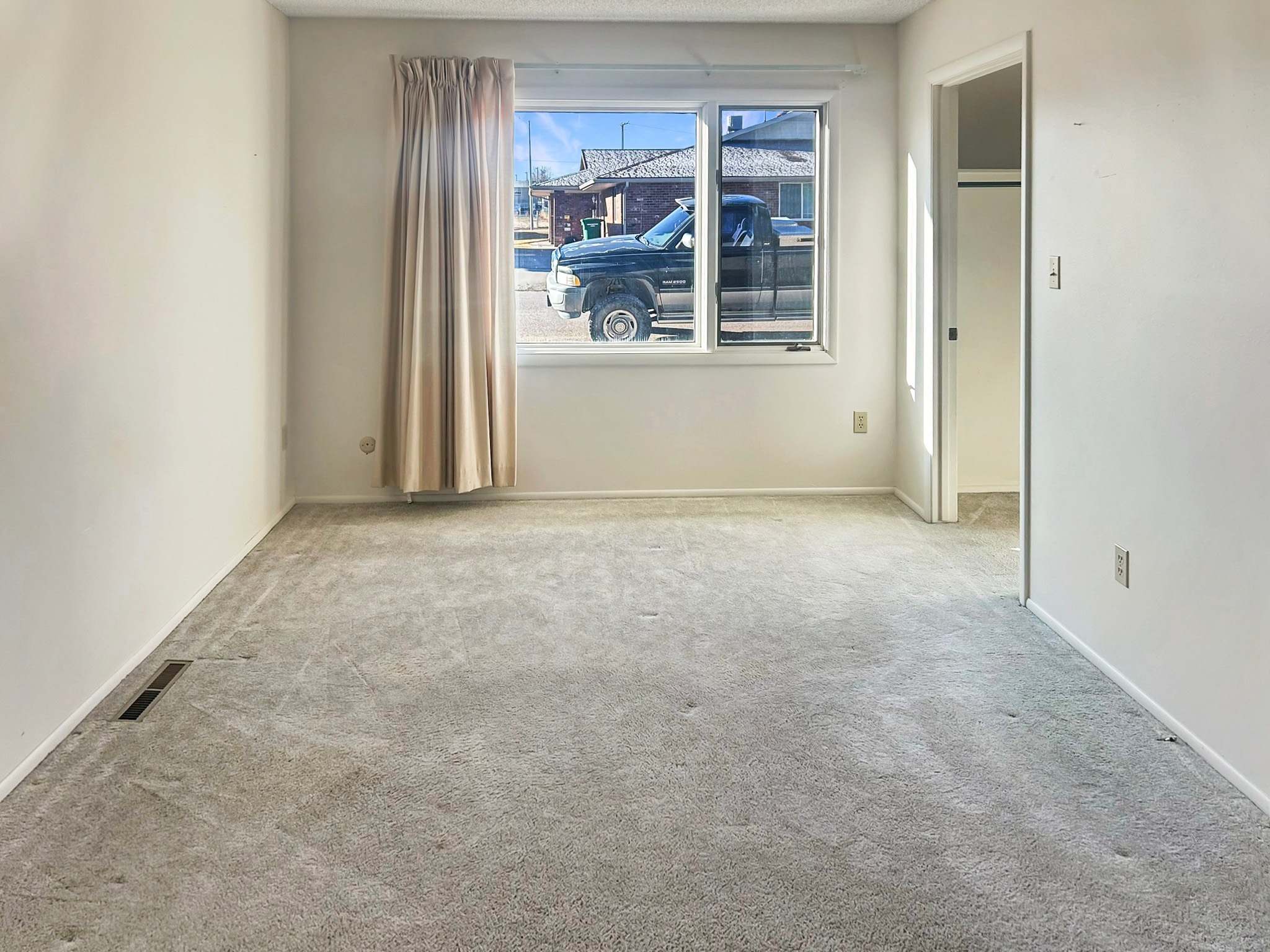 400 Sweetgrass Court Property Photo 9