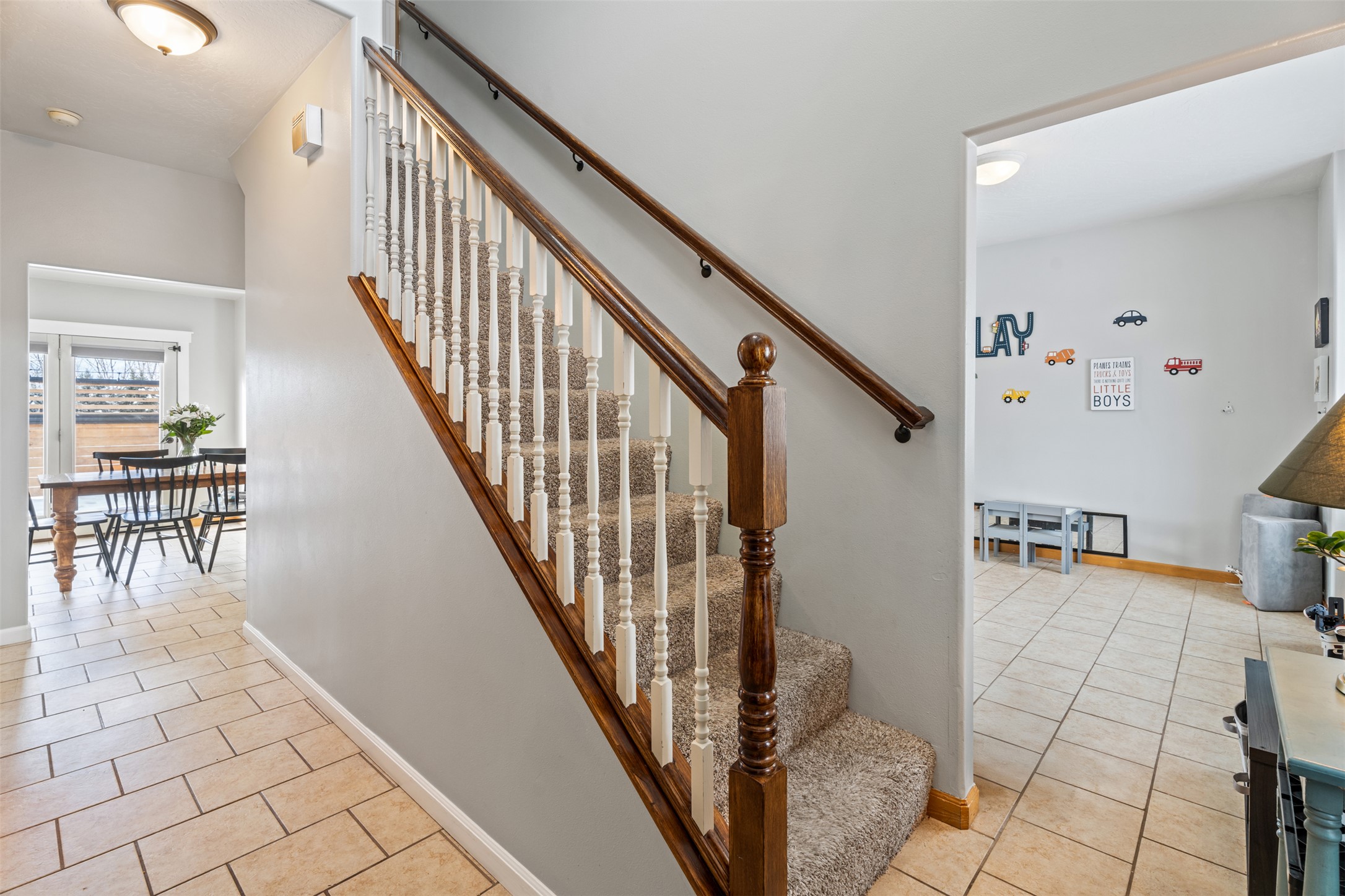 5331 Fiddler Court Property Photo 3