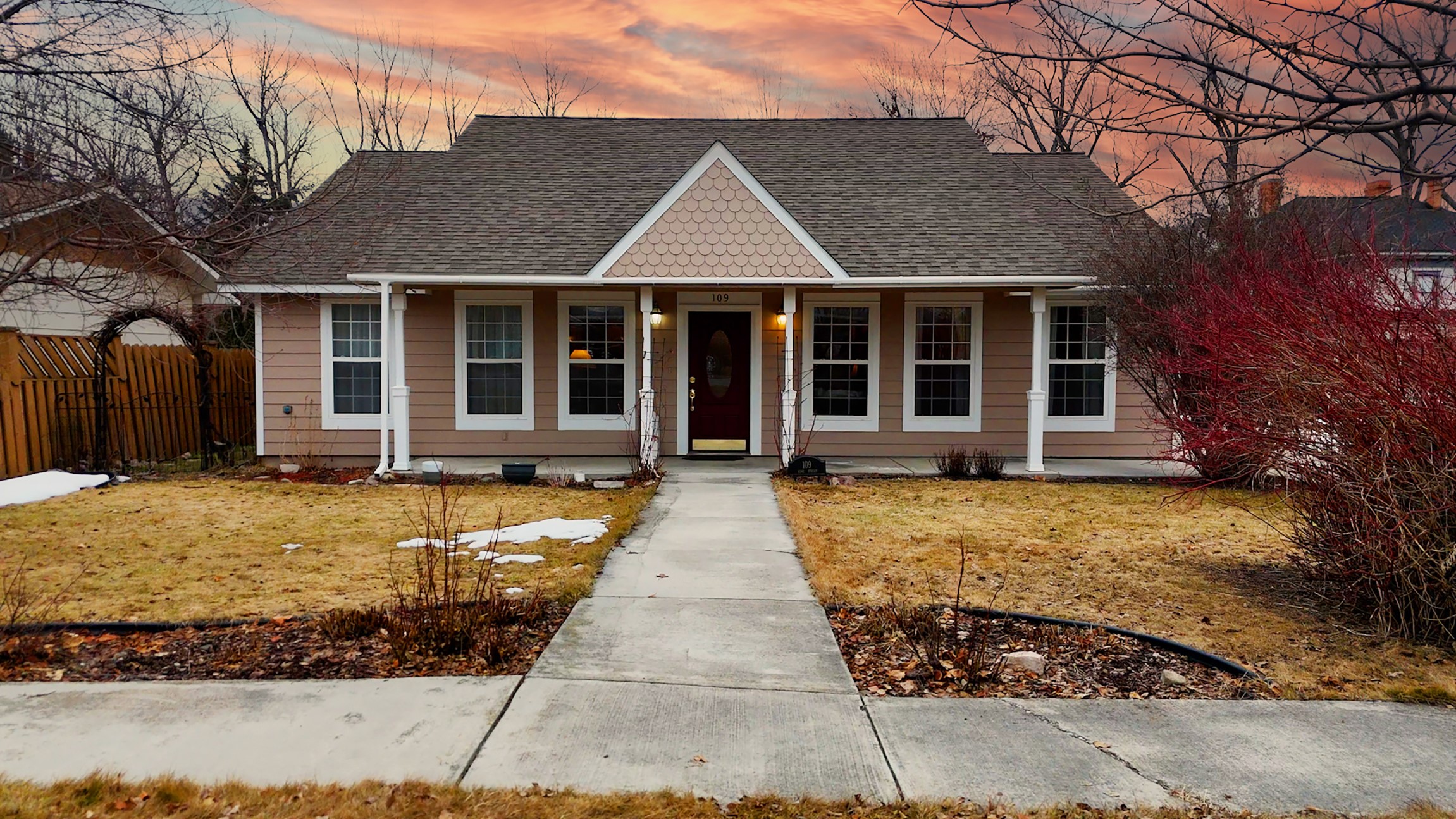109 Pine Street Property Photo