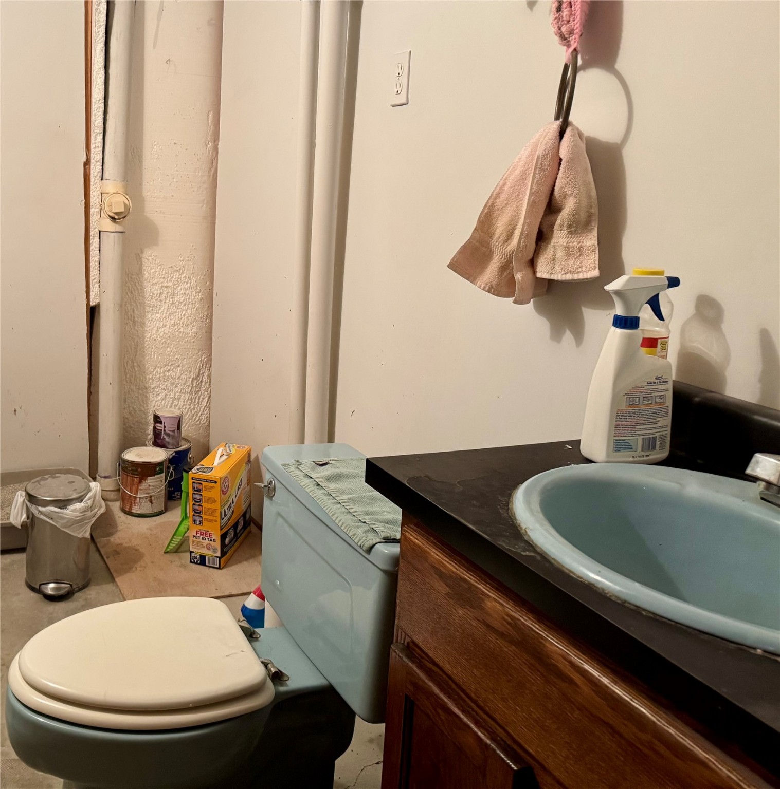 504 E Riggs Street Property Photo 24