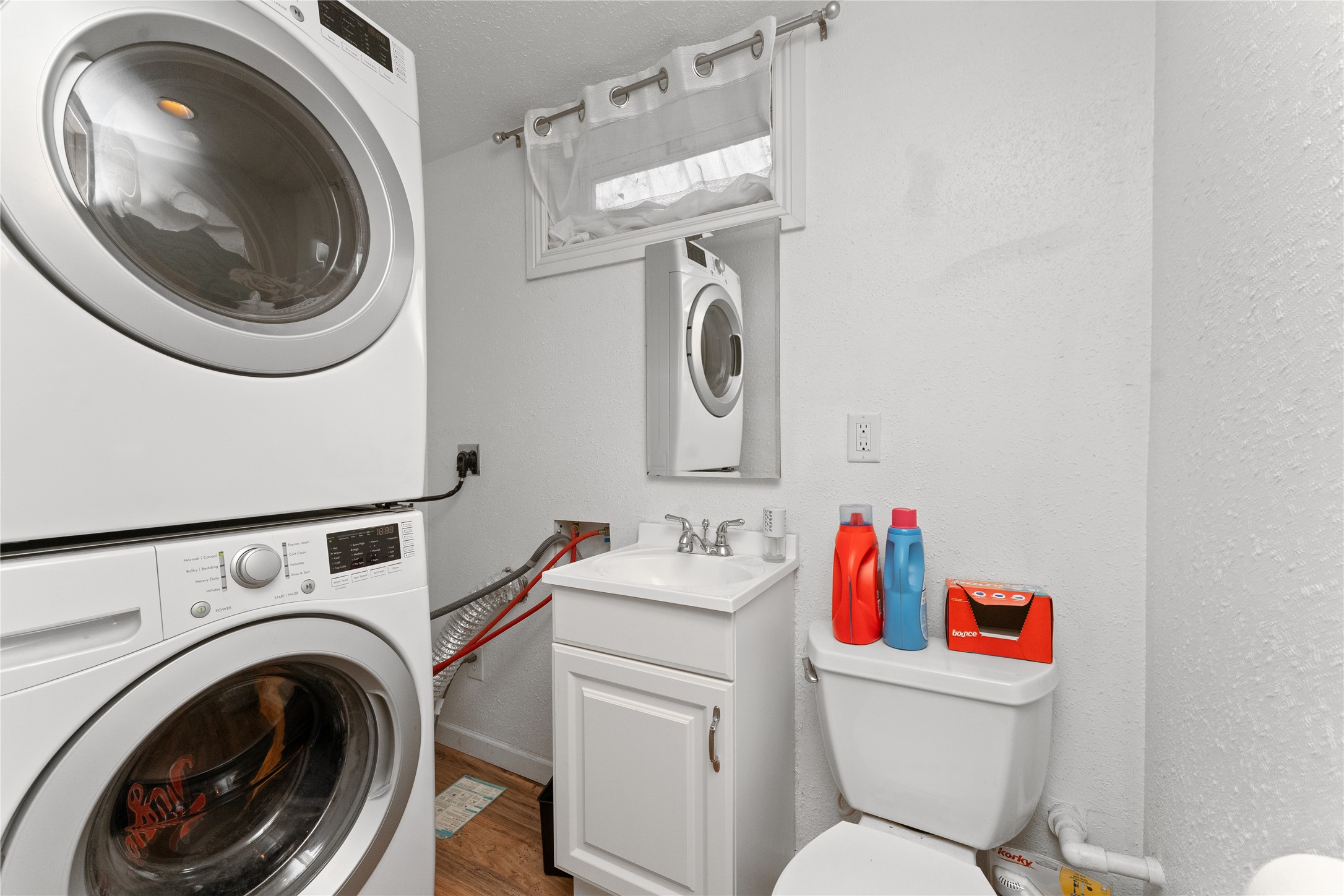 428 Deerfield Court Property Photo 4