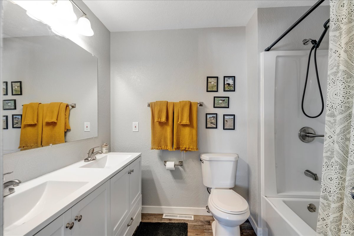 1100 E Fiesta Property Photo 17