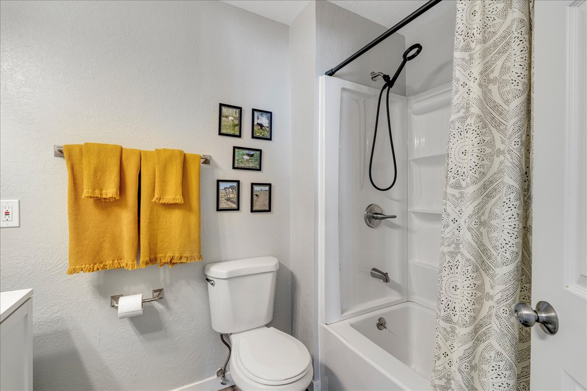 1100 E Fiesta Property Photo 18