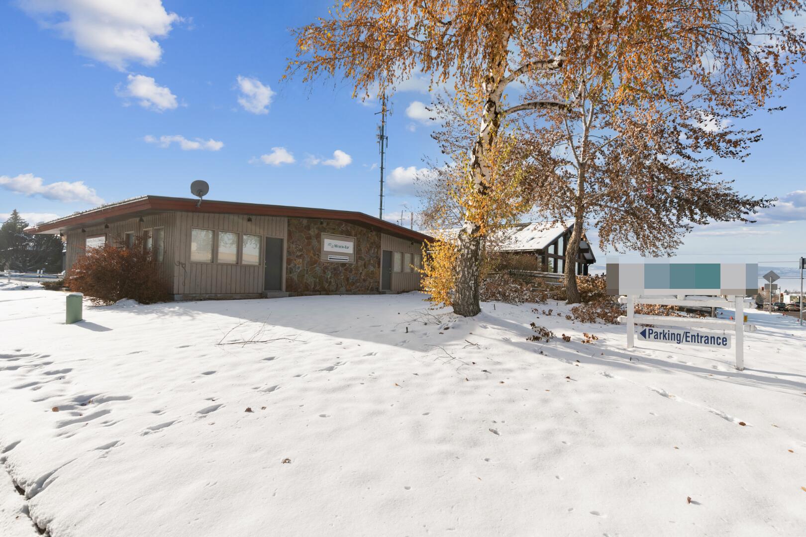 1292 Burns Way Property Photo 3