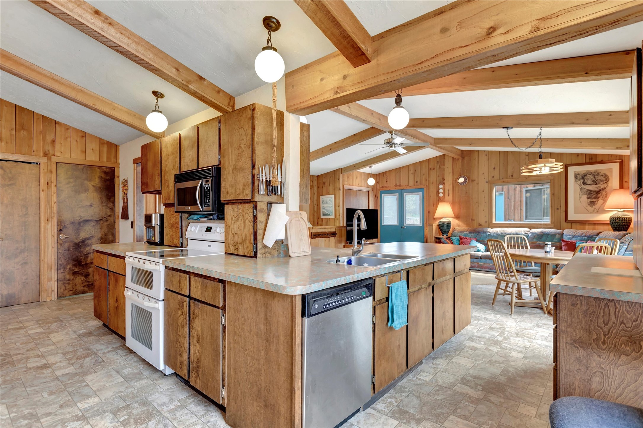 18110 Buckskin Lane Property Photo 10