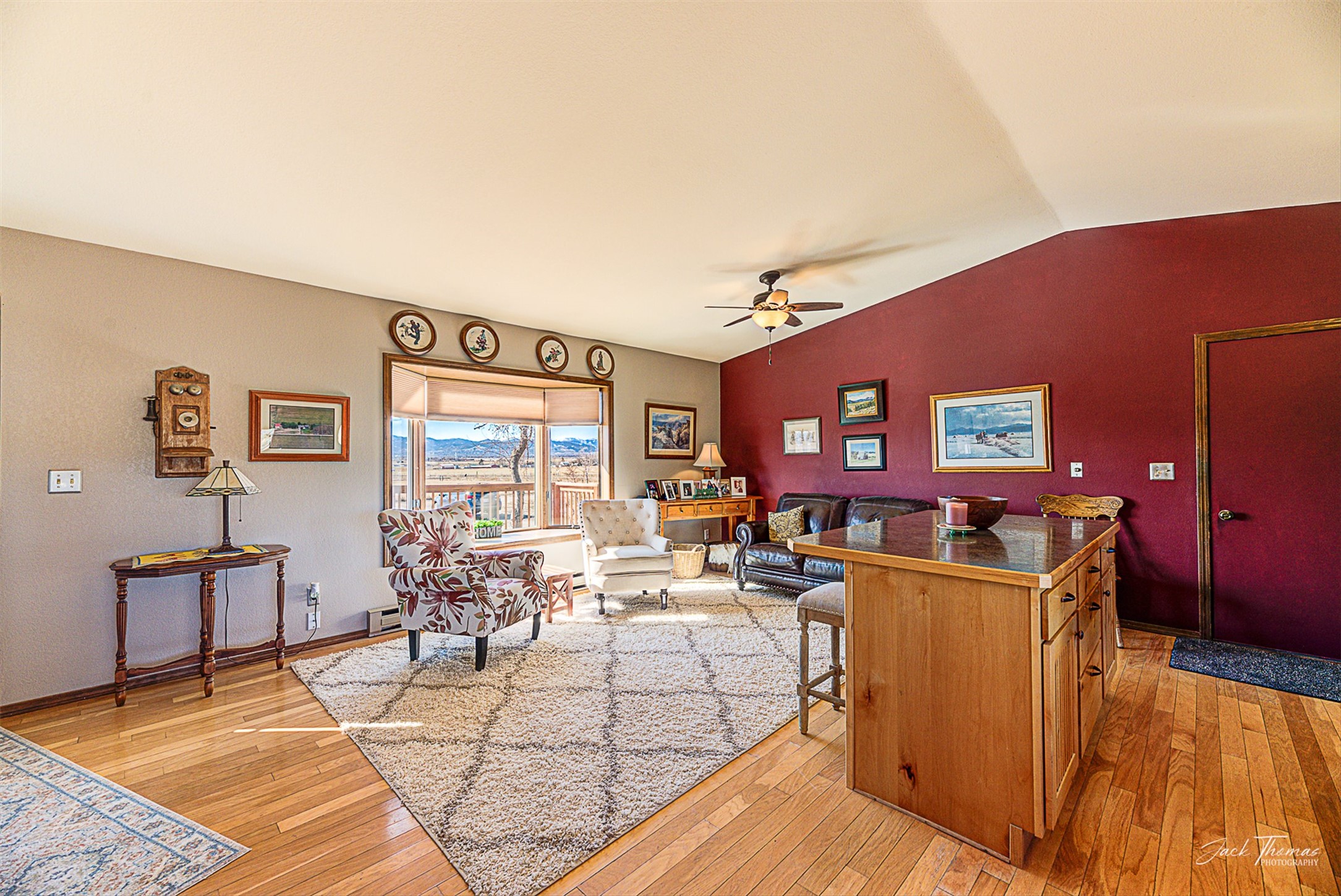 5871 Collins Drive Property Photo 7