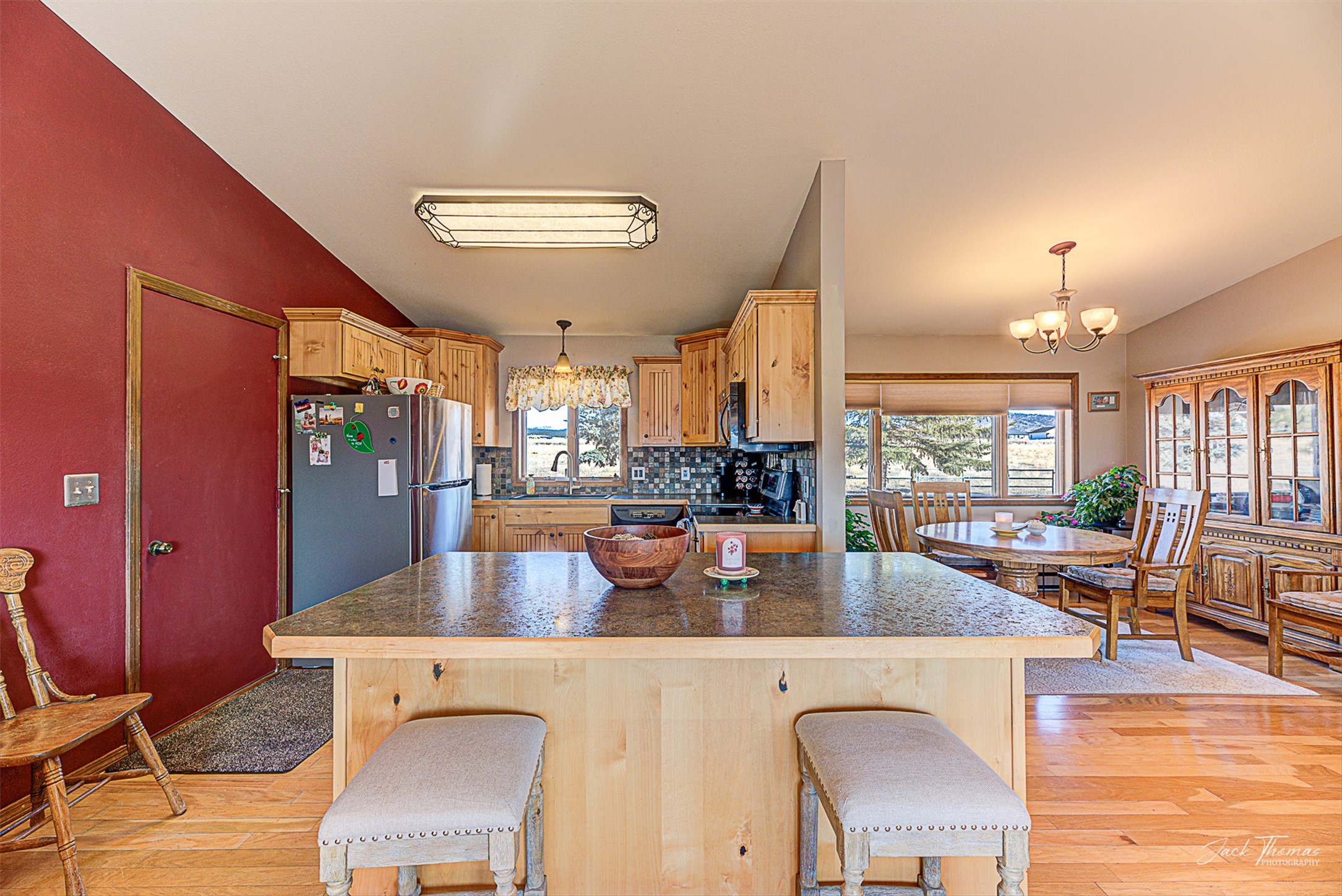 5871 Collins Drive Property Photo 9