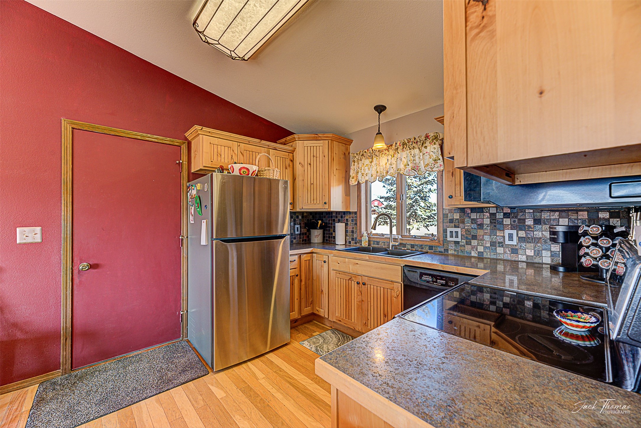 5871 Collins Drive Property Photo 10