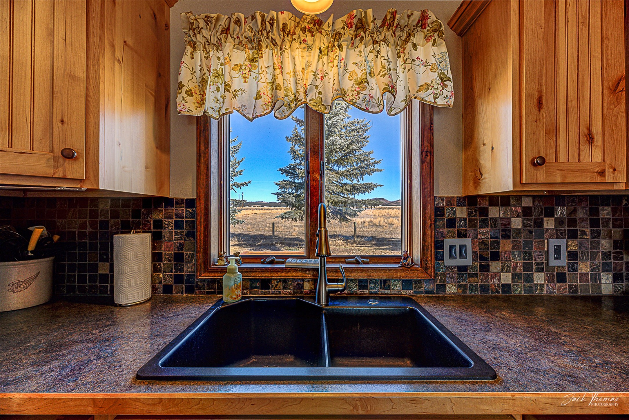 5871 Collins Drive Property Photo 12