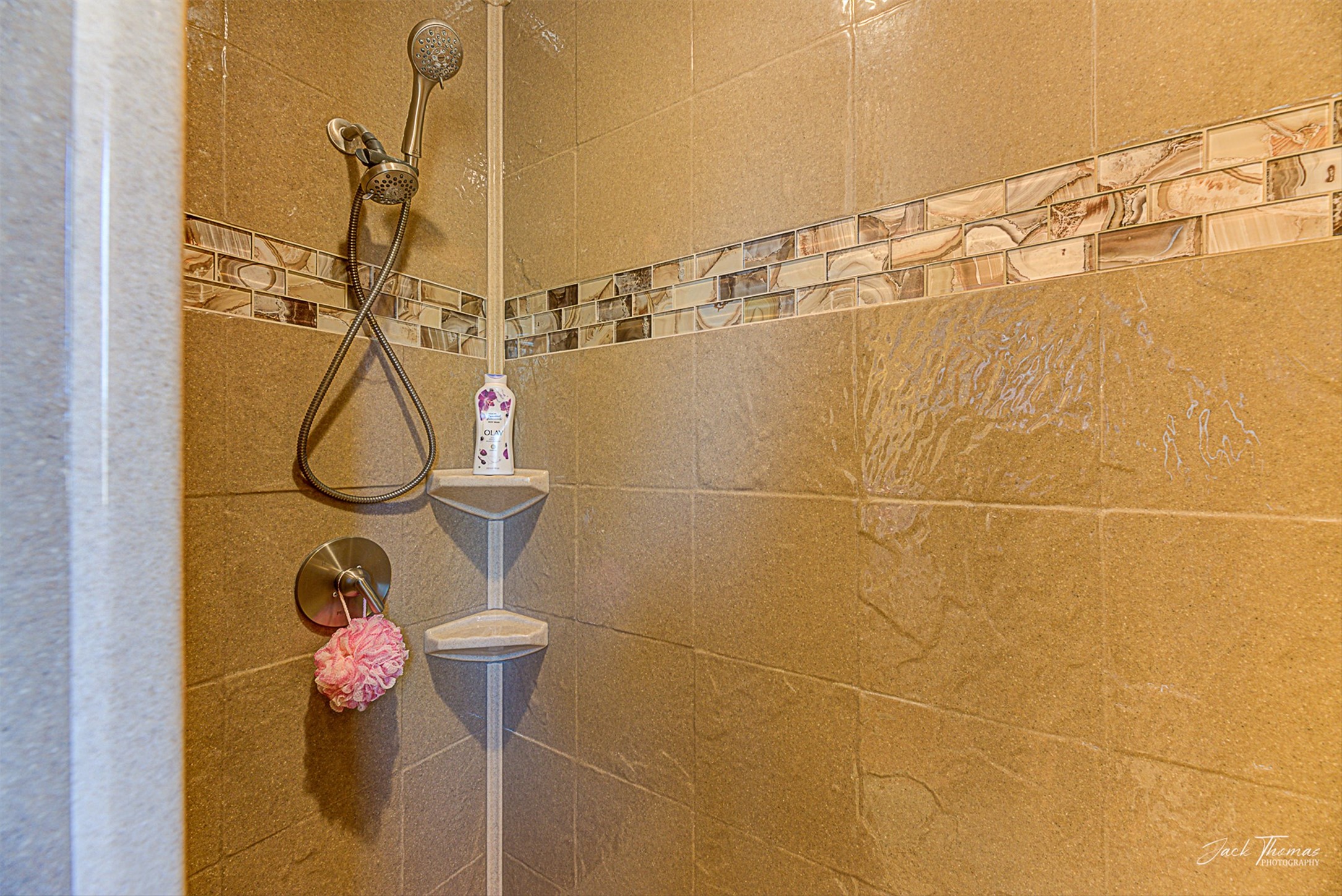 5871 Collins Drive Property Photo 21