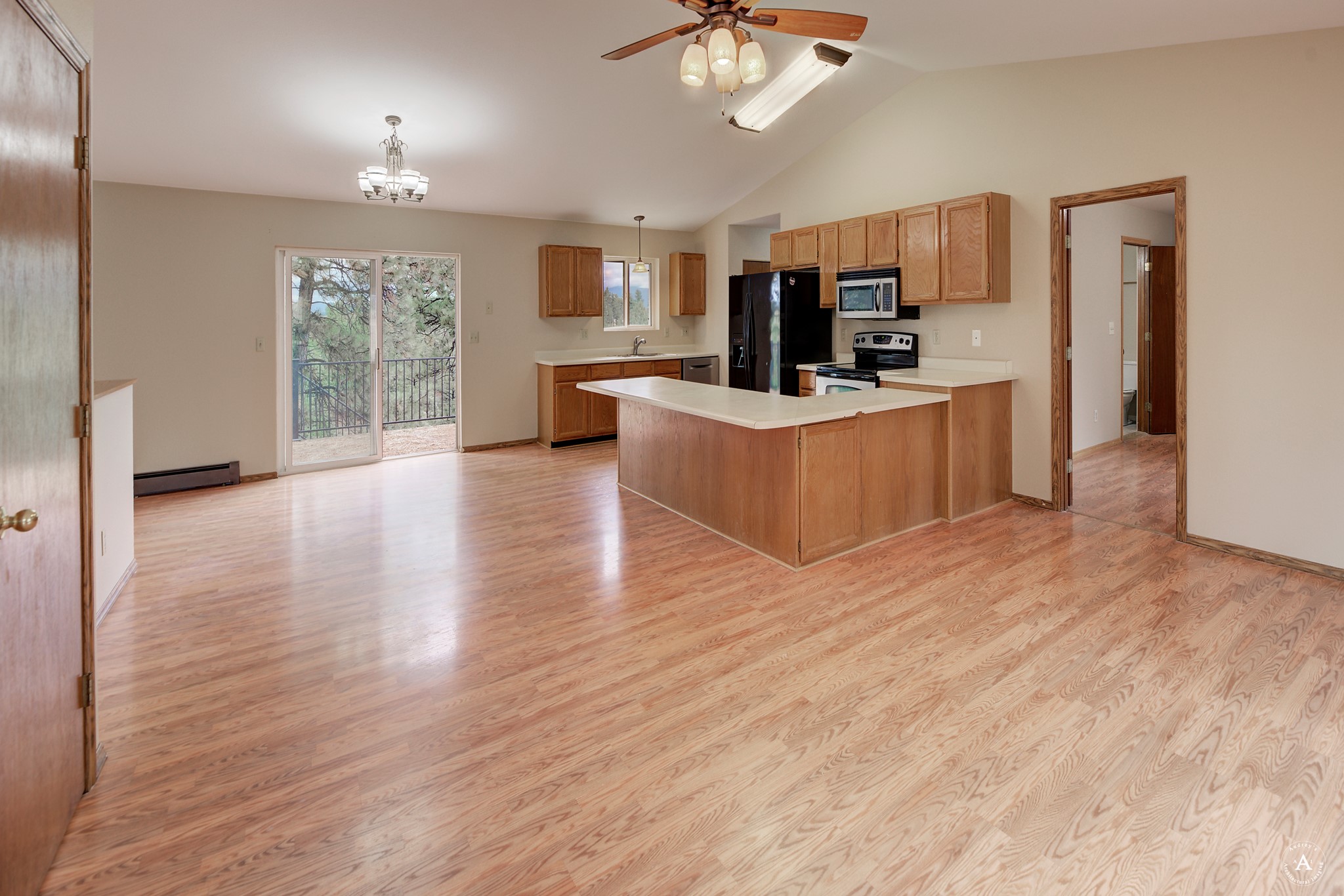 6520 Canyon Ferry Road Property Photo 4