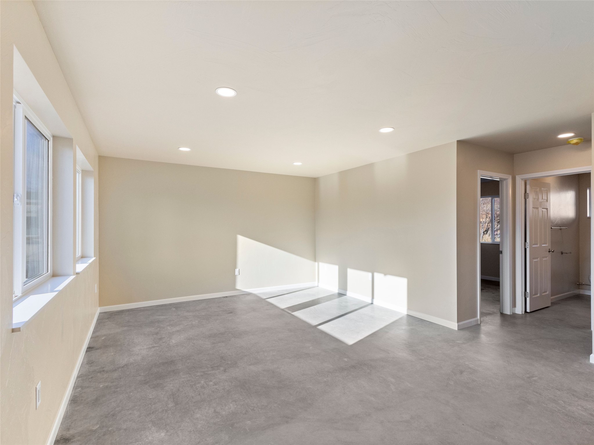 113 Washington Street Property Photo 6