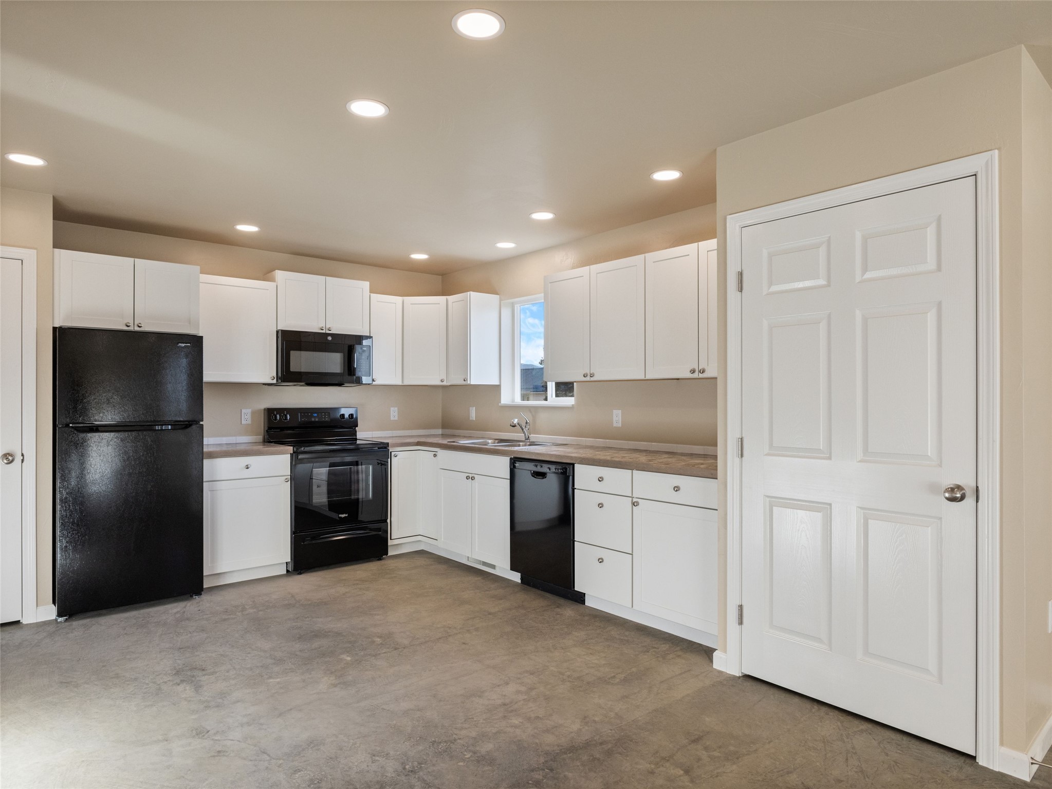 113 Washington Street Property Photo 12