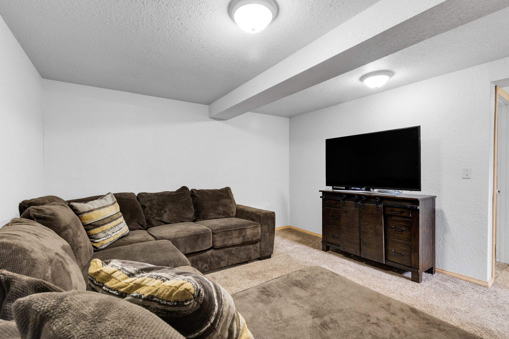 4323 Addington Drive Property Photo 27