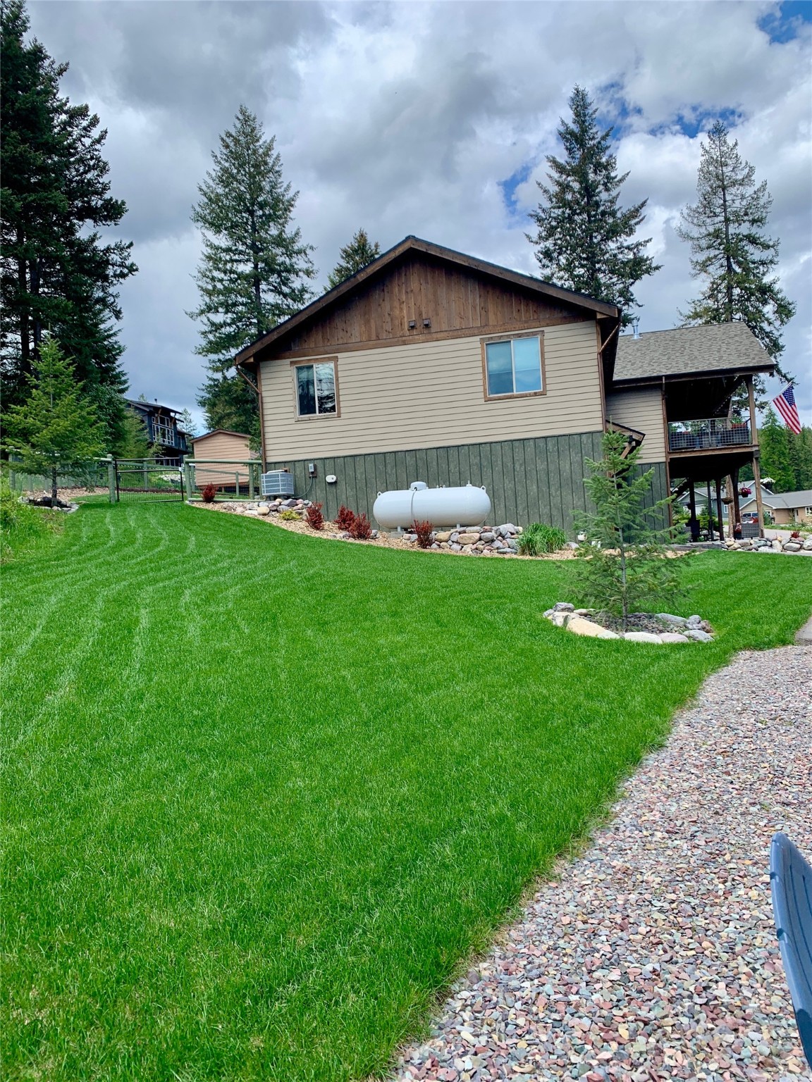 378 Skookum Road Property Photo 5