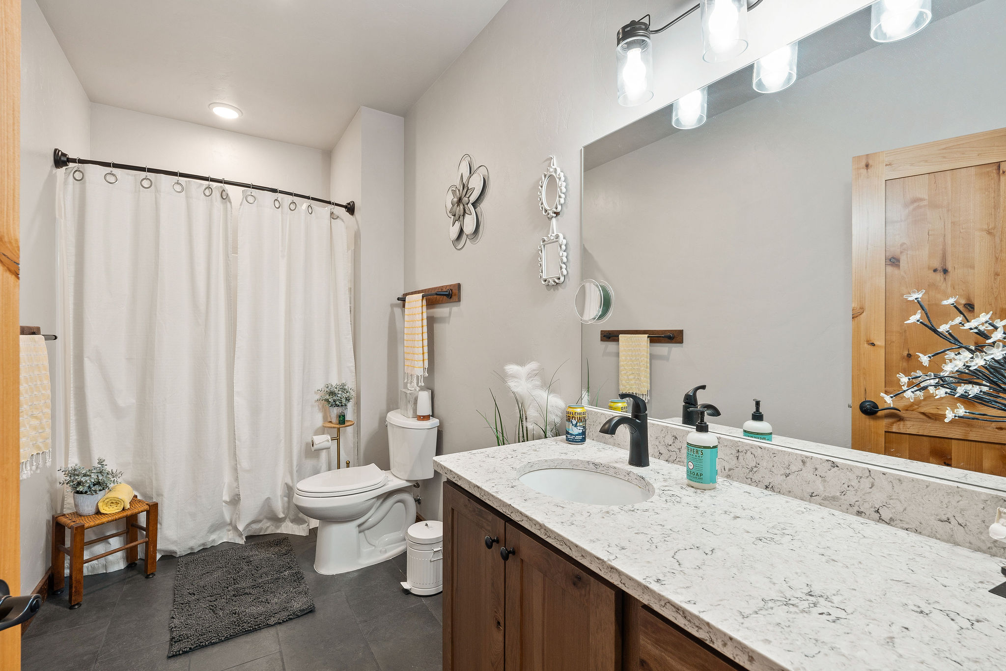 378 Skookum Road Property Photo 30