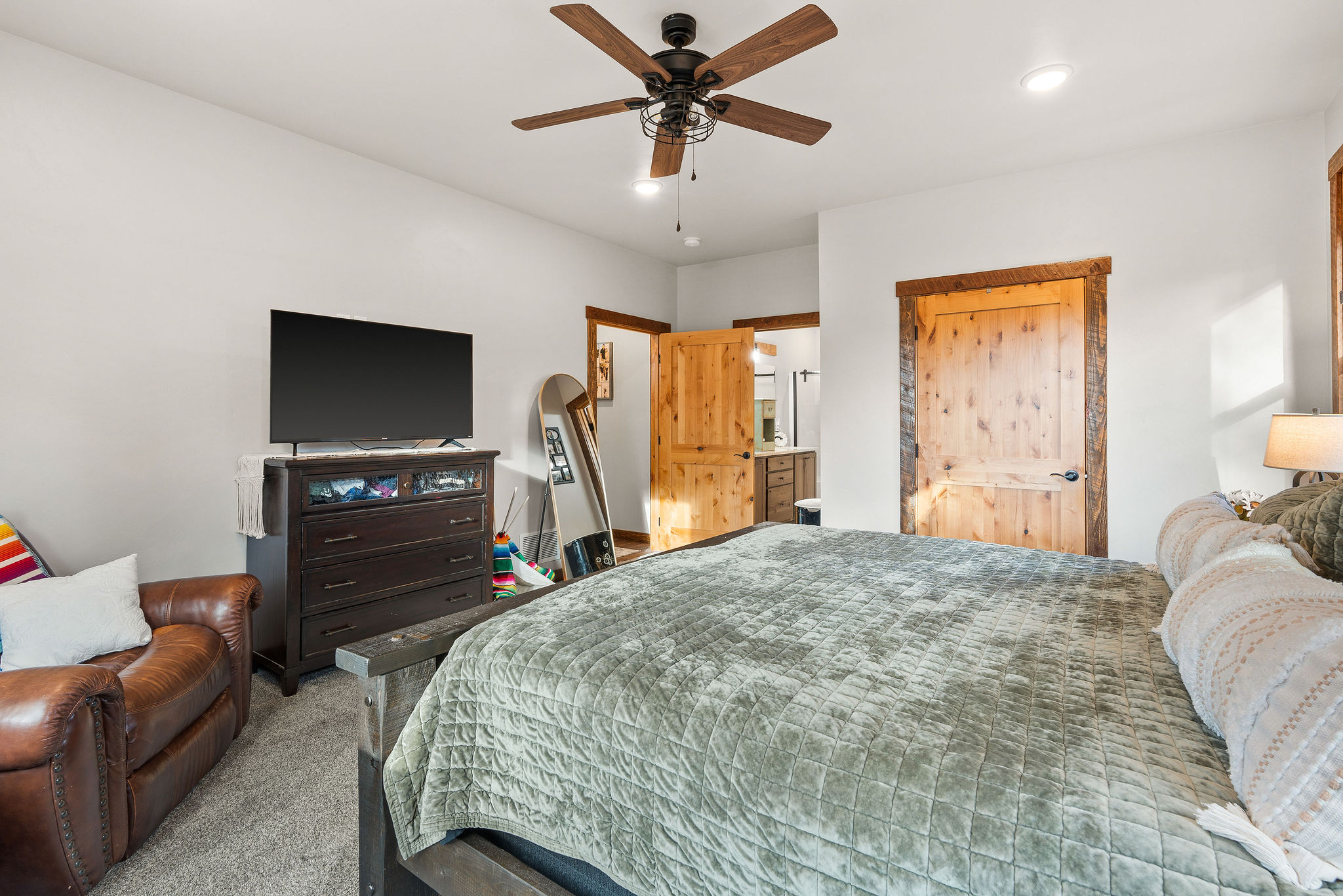 378 Skookum Road Property Photo 32