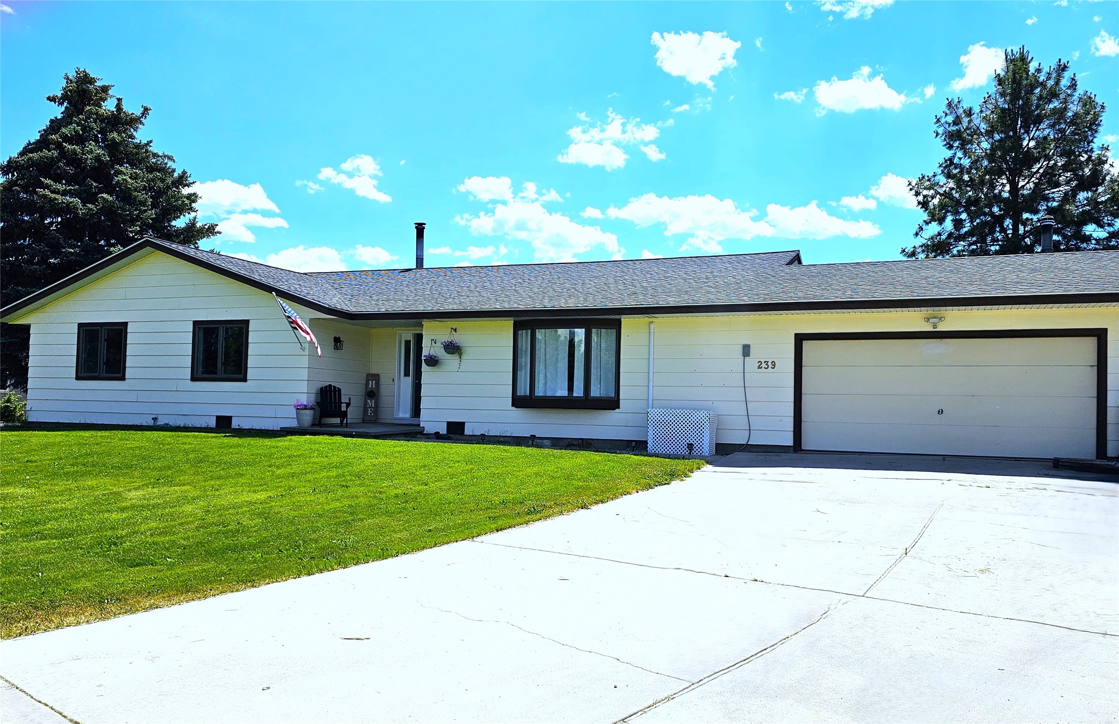 239 Antigone Drive Property Photo 2