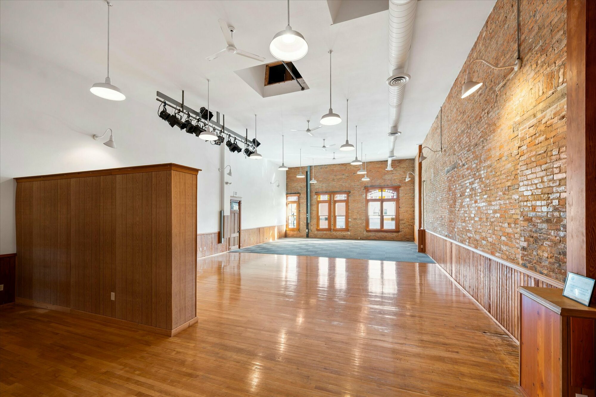 50 2nd Street E Property Photo 21