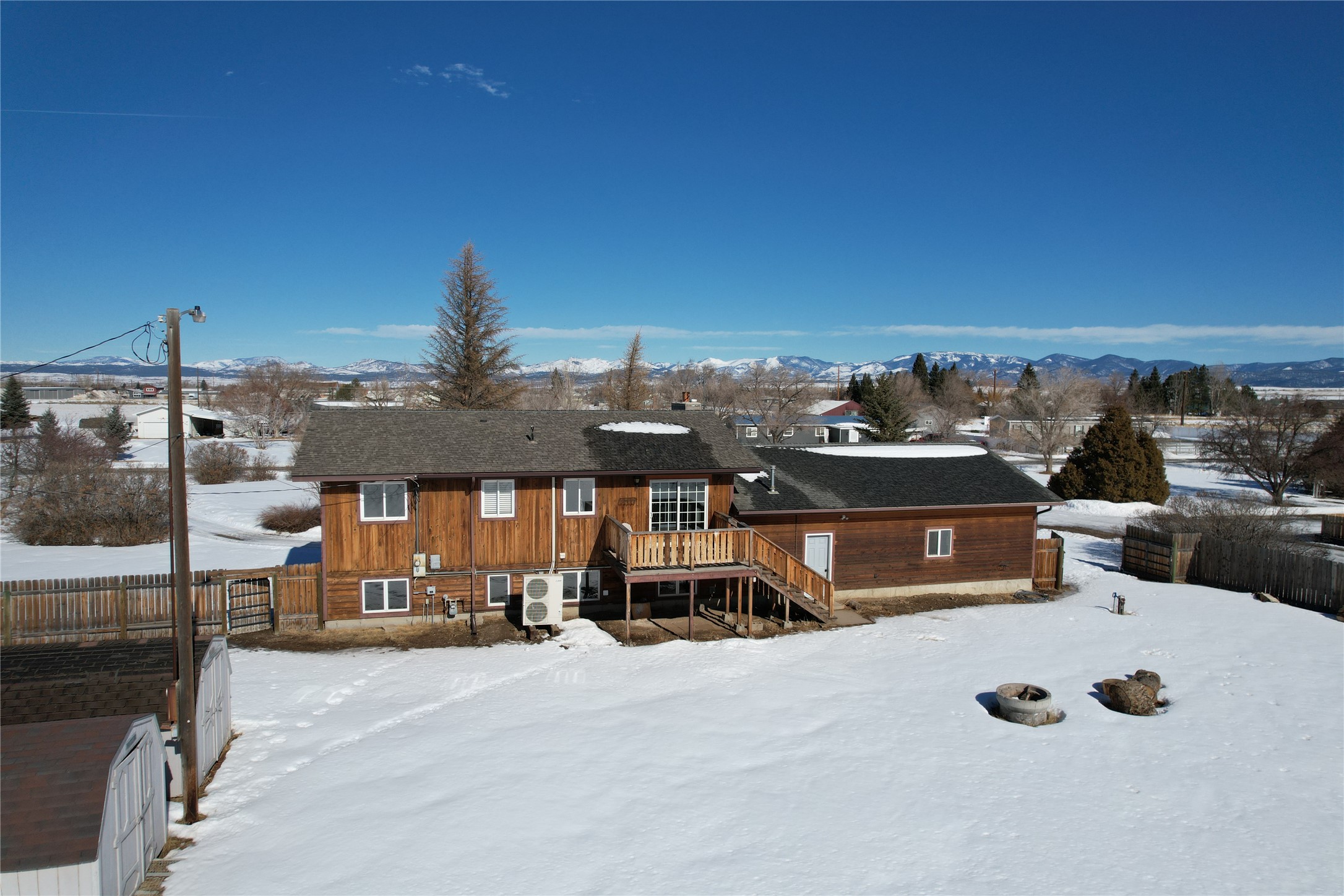 3353 Lanning Road Property Photo 3