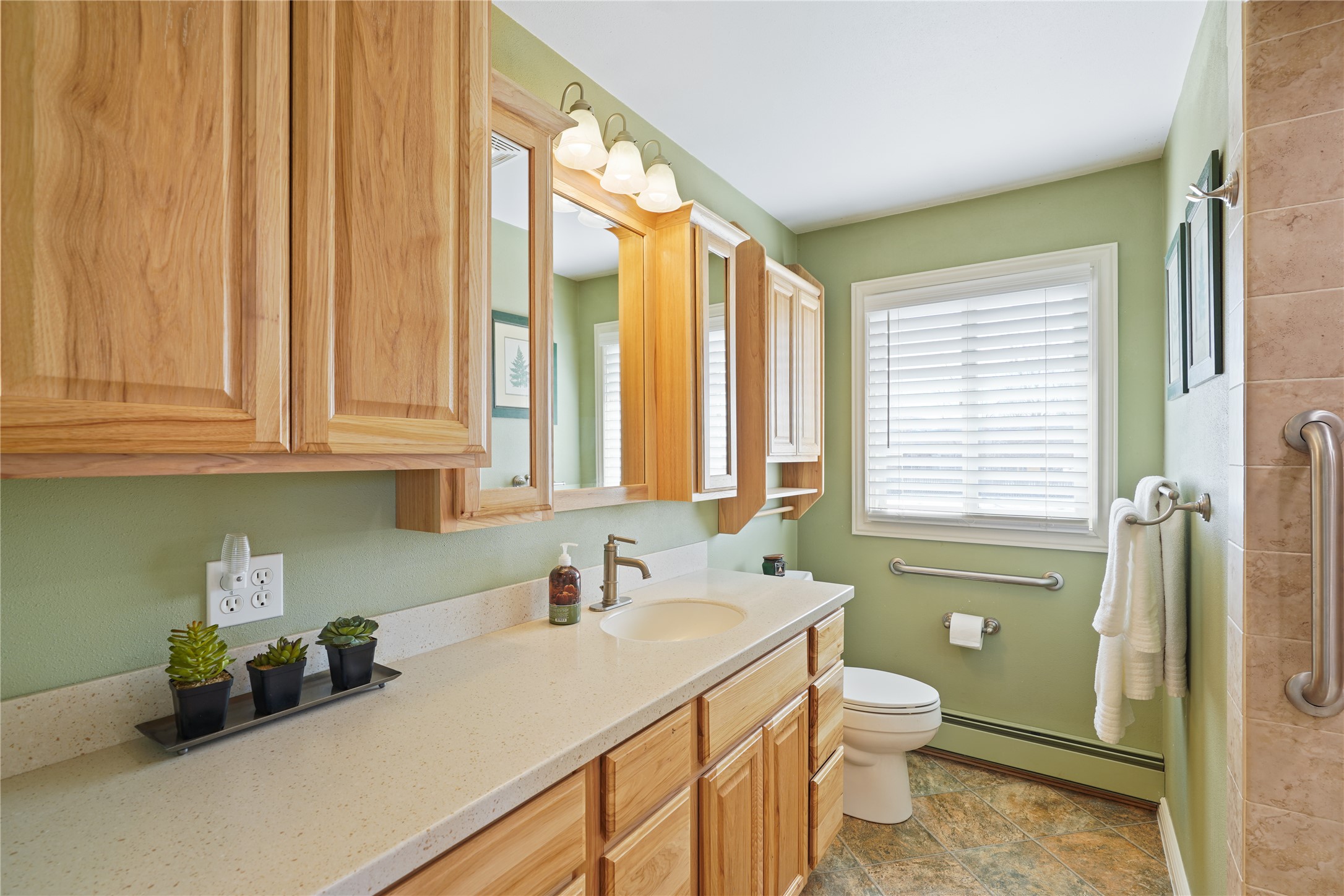 3353 Lanning Road Property Photo 12