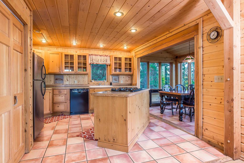 37258 Yaak River Road Property Photo 10