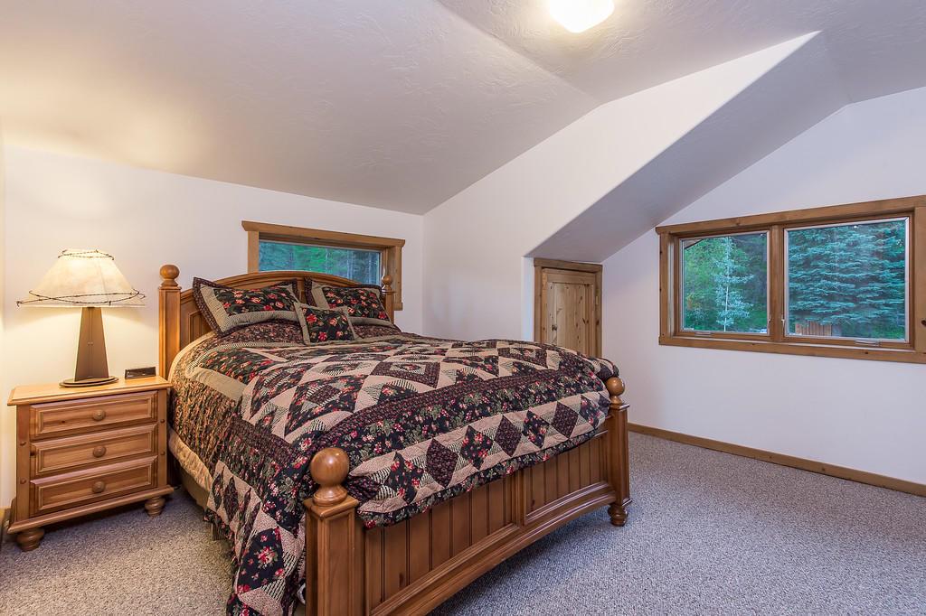 37258 Yaak River Road Property Photo 33