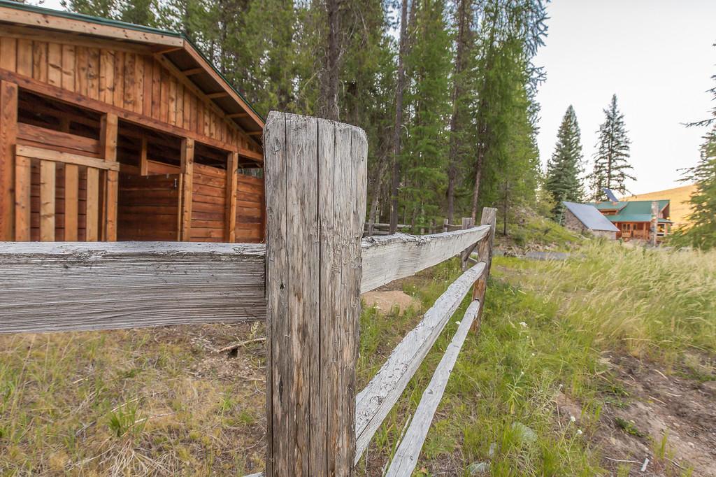 37258 Yaak River Road Property Photo 41