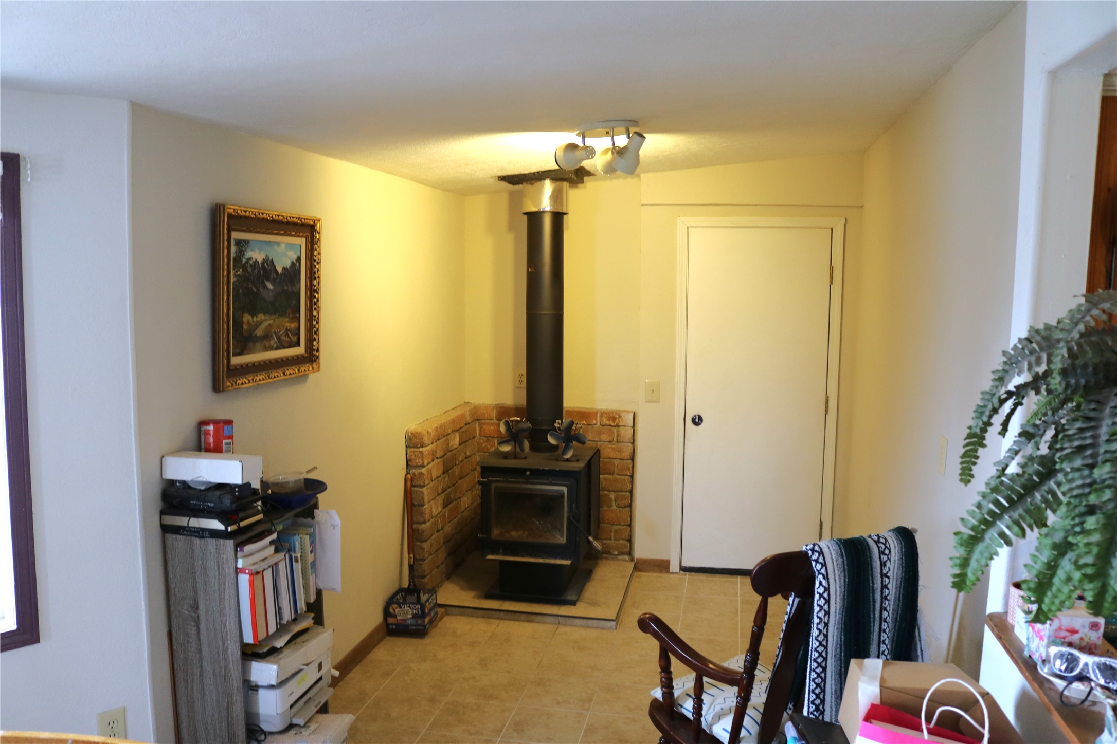 211 N Division Street Property Photo 13