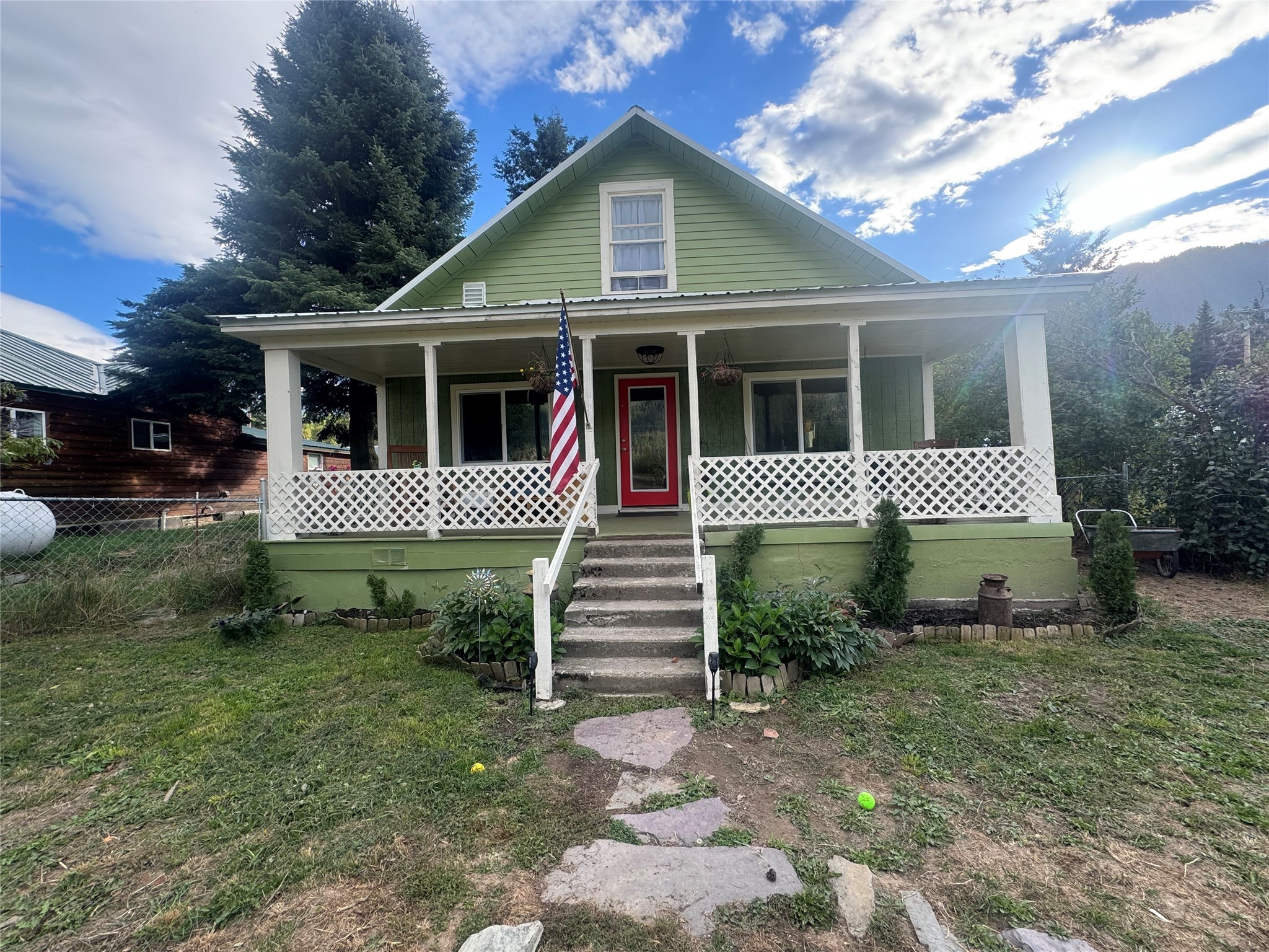 610 Noxon Avenue Property Photo 11