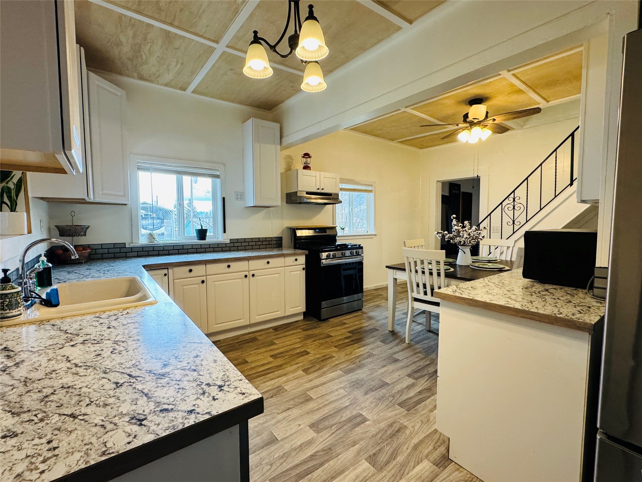 610 Noxon Avenue Property Photo 14