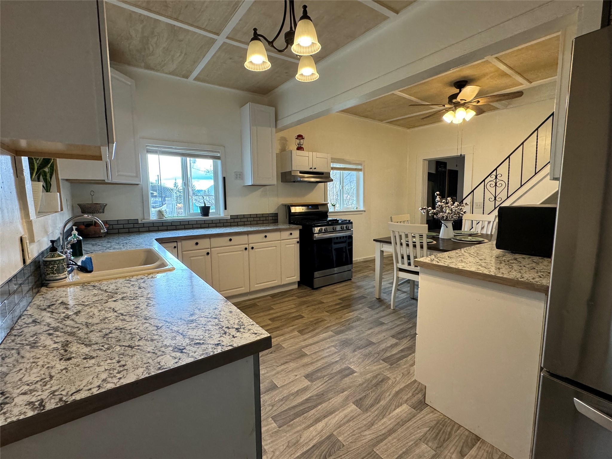 610 Noxon Avenue Property Photo 16
