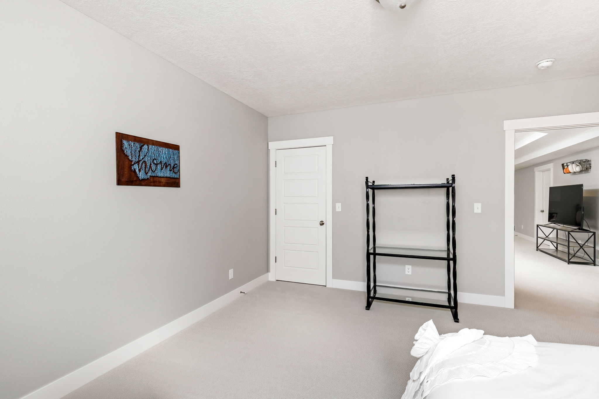 1100 Choteau Avenue Ne Property Photo 53