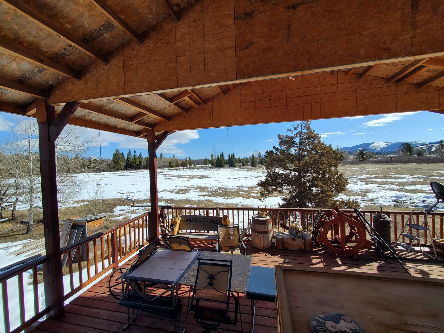 1391 Lodge Pole Way Property Photo 2