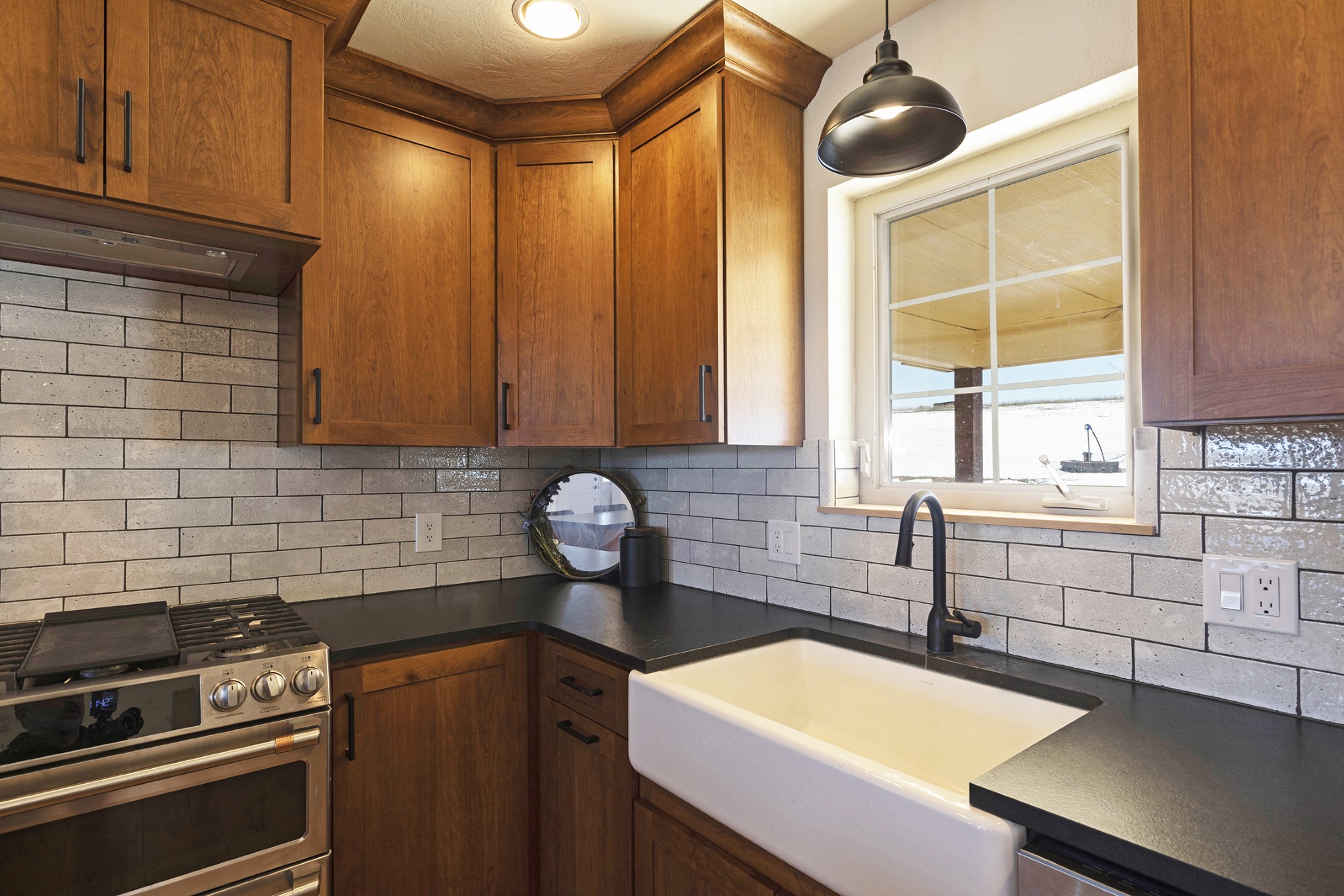 5440 Sapphire Ridge Road Property Photo 8