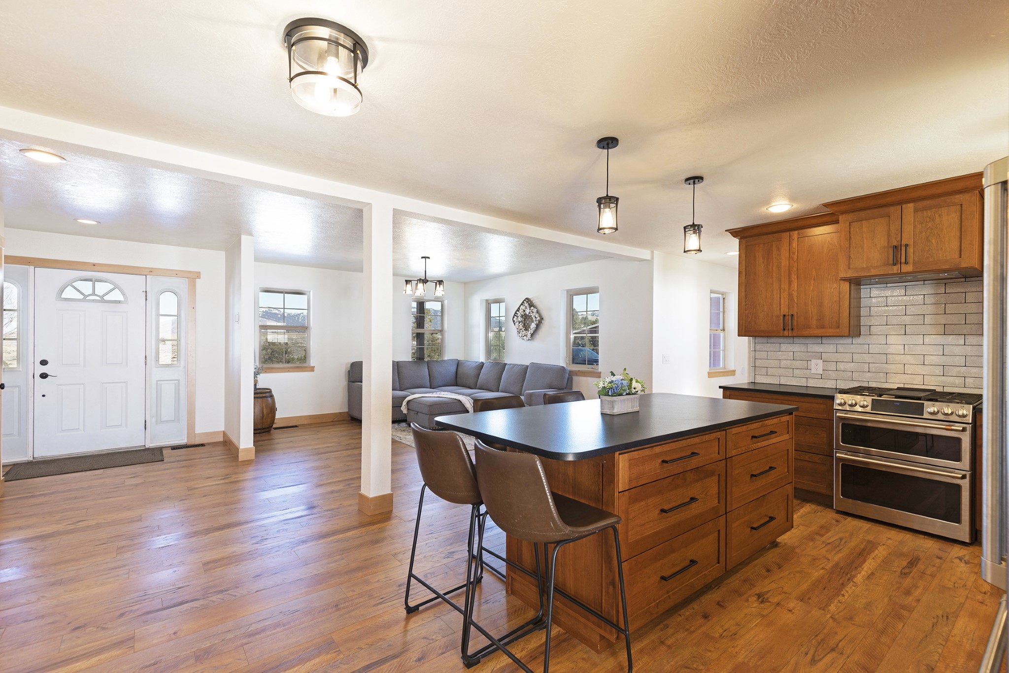 5440 Sapphire Ridge Road Property Photo 10