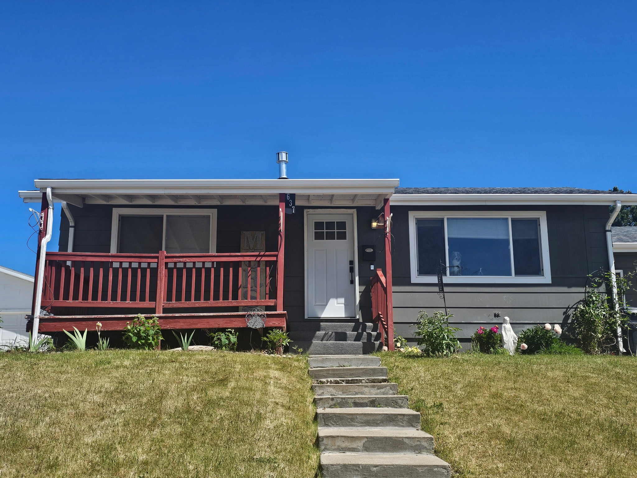 637 33rd Avenue Ne Property Photo 1