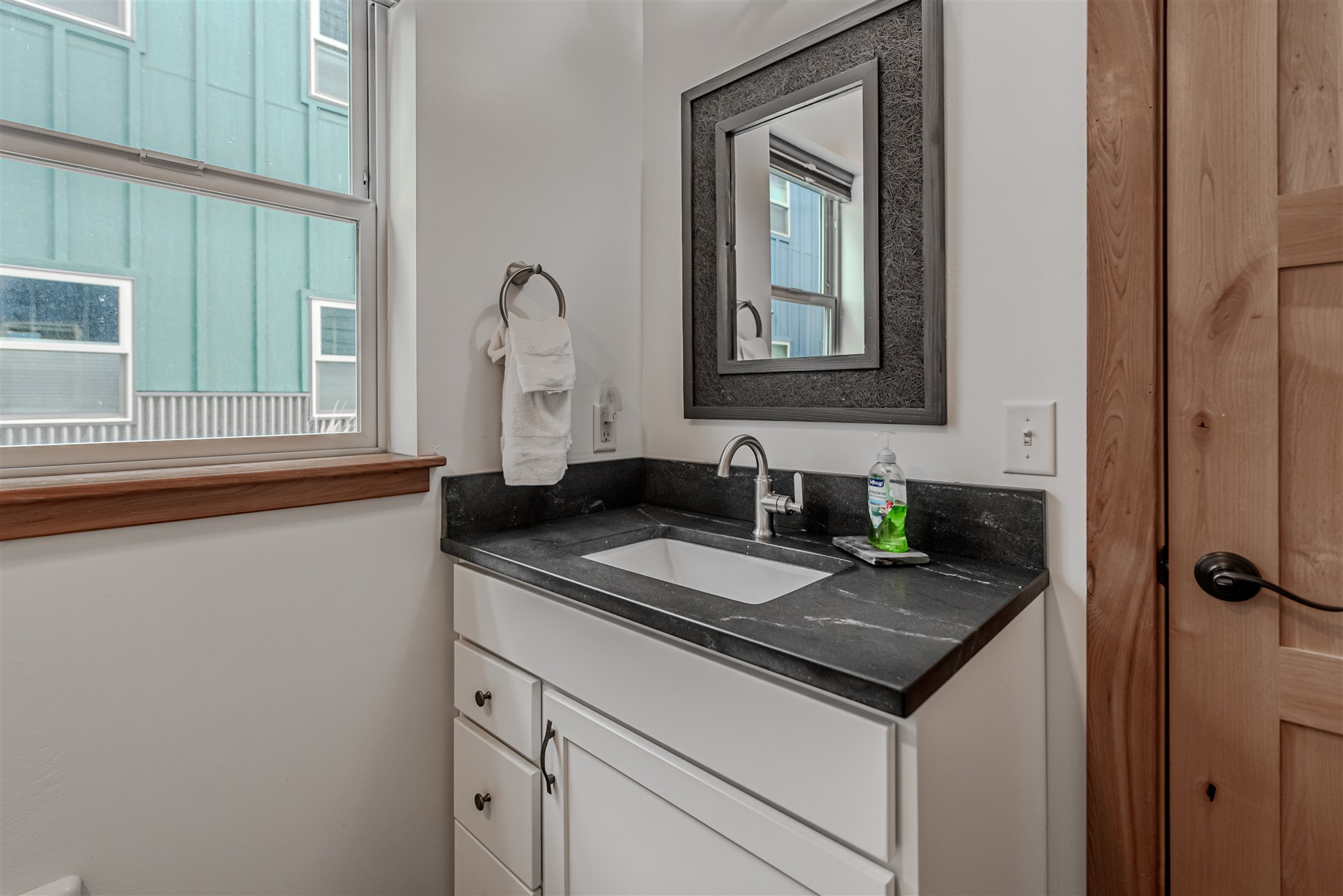 620 Phillips Street B Property Photo 12