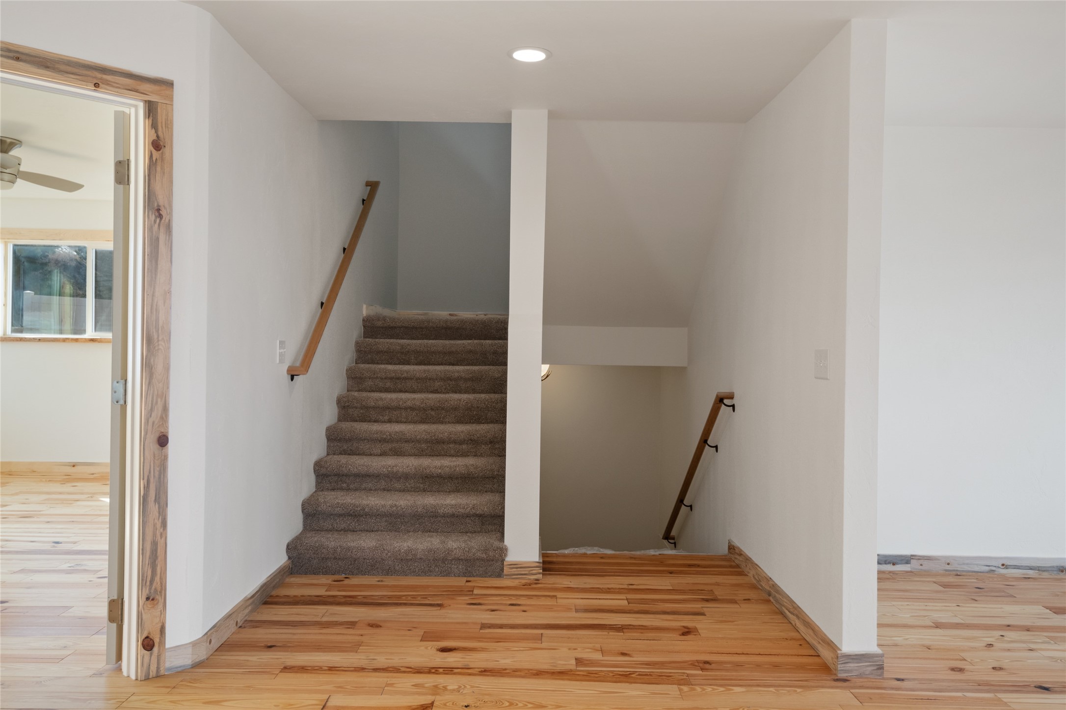 1008 Hillside Court Property Photo 10