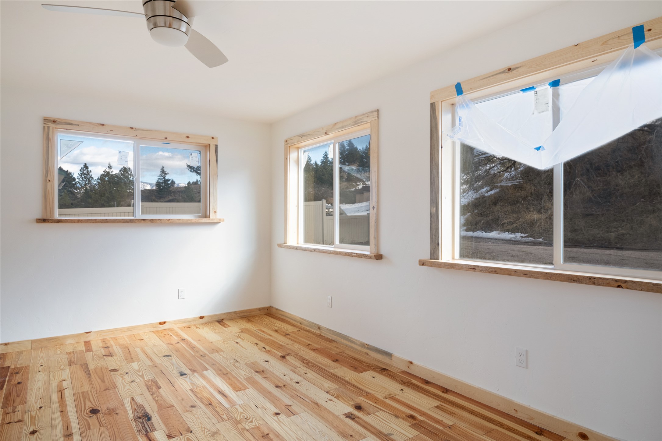 1008 Hillside Court Property Photo 13