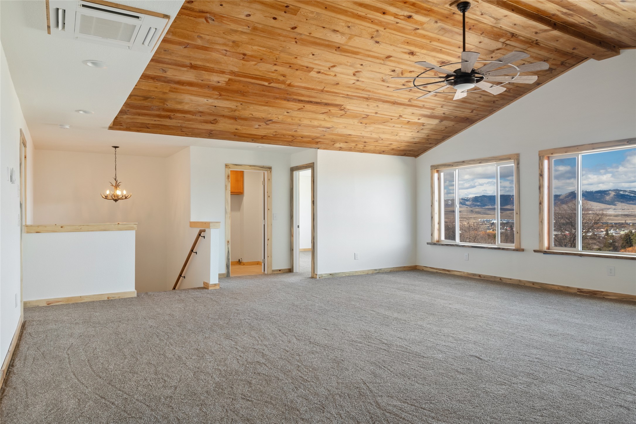 1008 Hillside Court Property Photo 34
