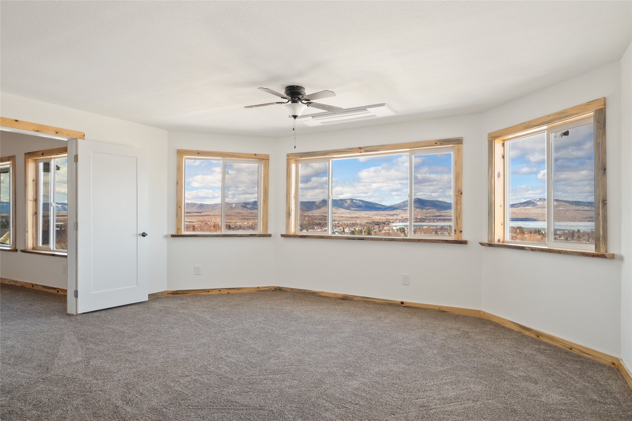 1008 Hillside Court Property Photo 37