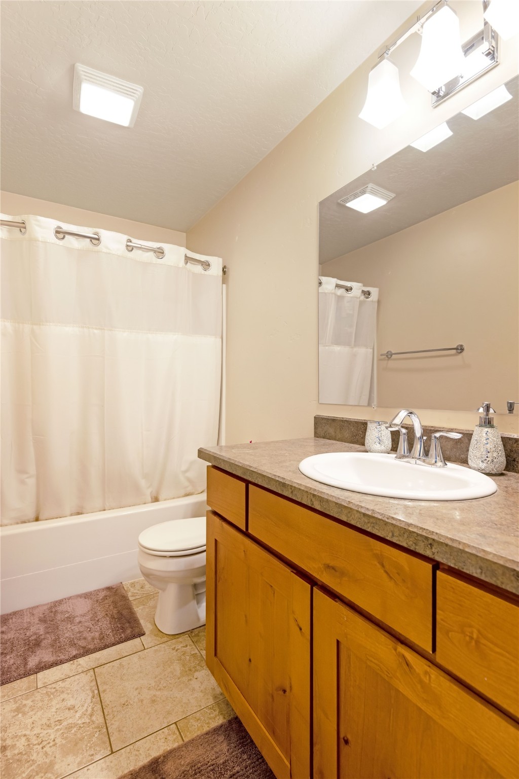 5294 Avalon Lane Property Photo 10