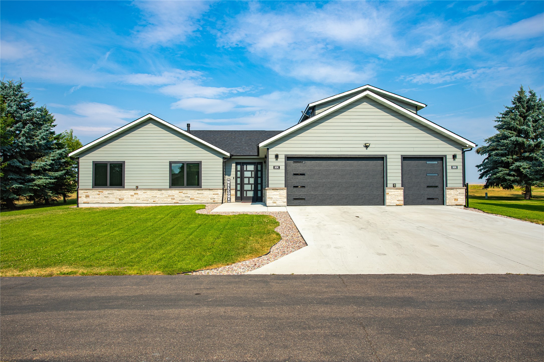 46361 Stagecoach Trail Property Photo