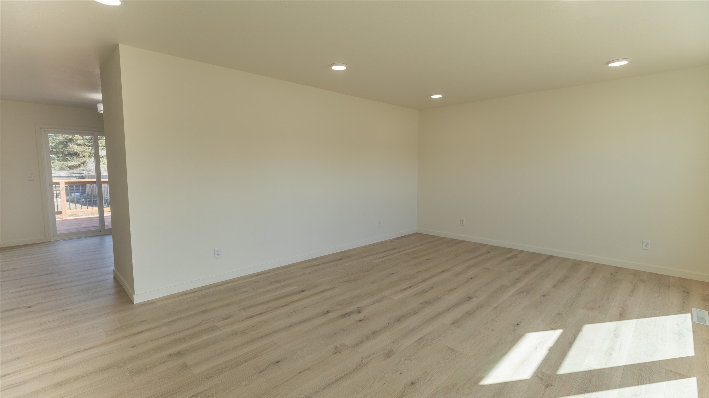 305 W 4th Avenue Property Photo 10