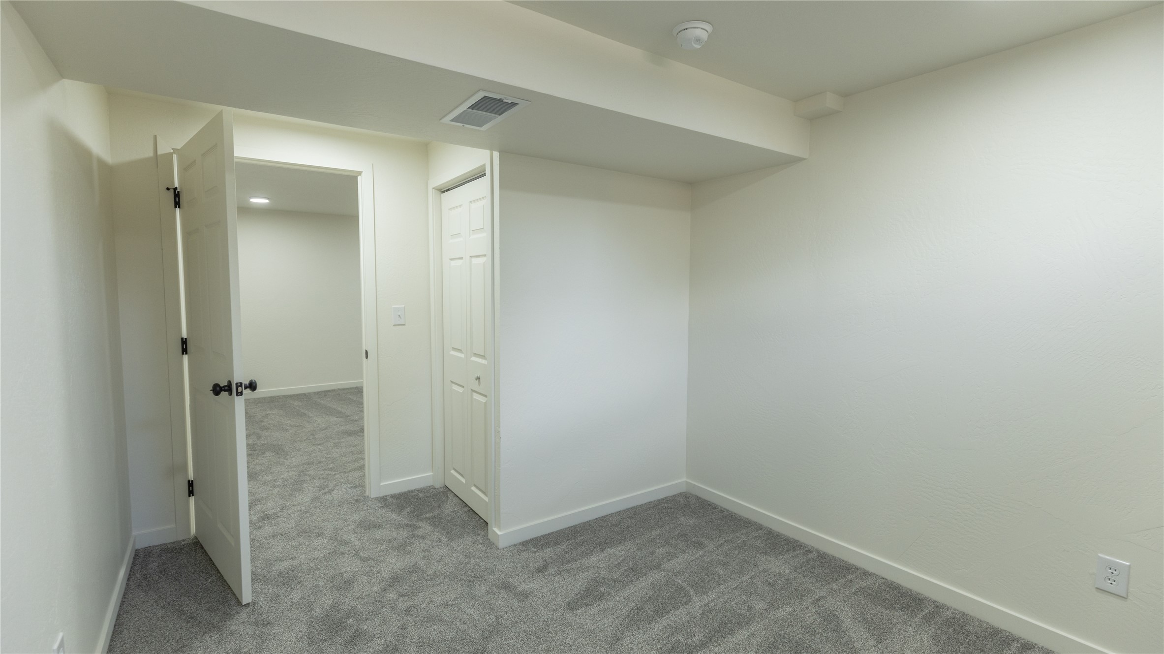 305 W 4th Avenue Property Photo 34