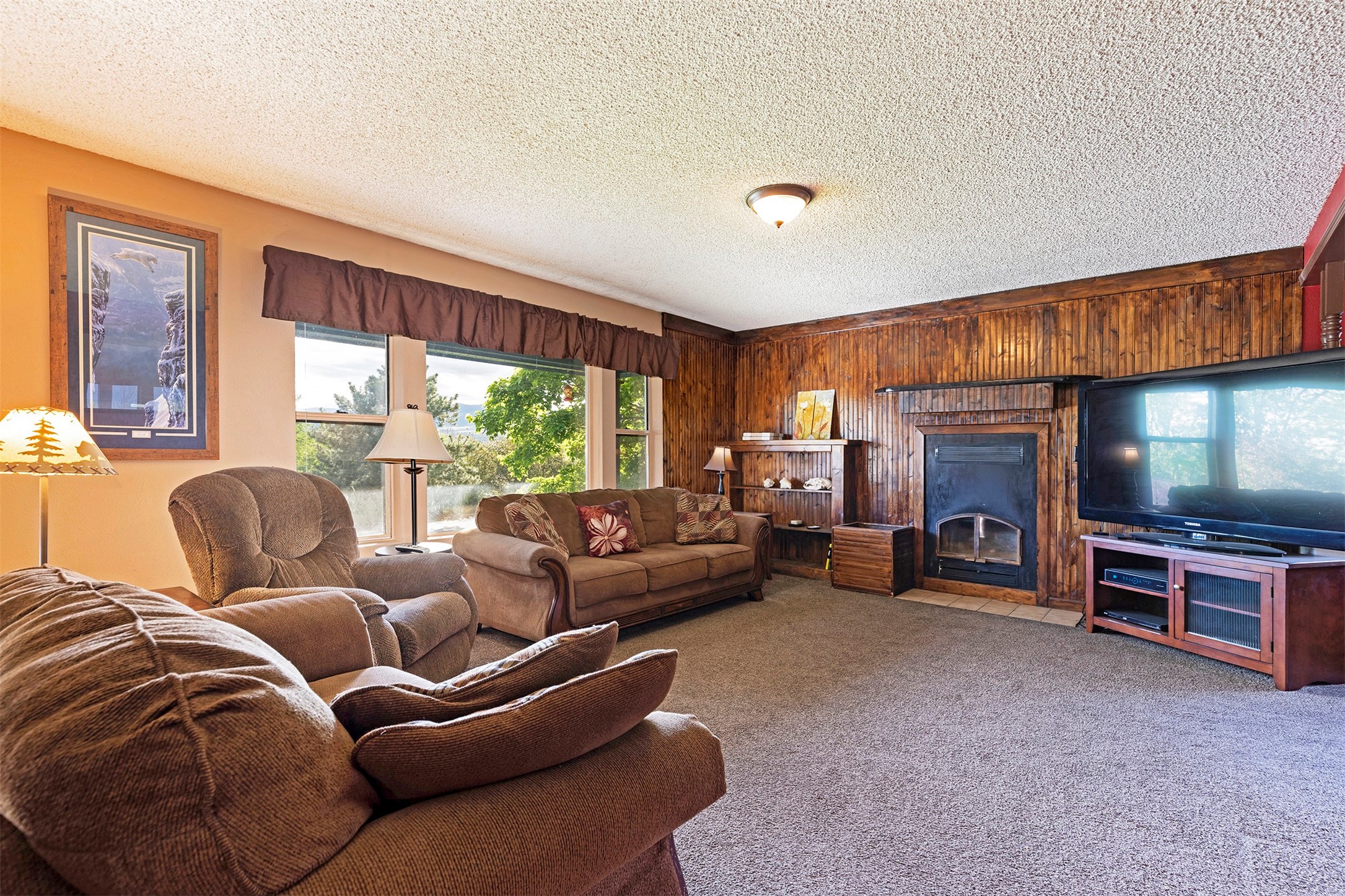 569 Fairway Drive Property Photo 6