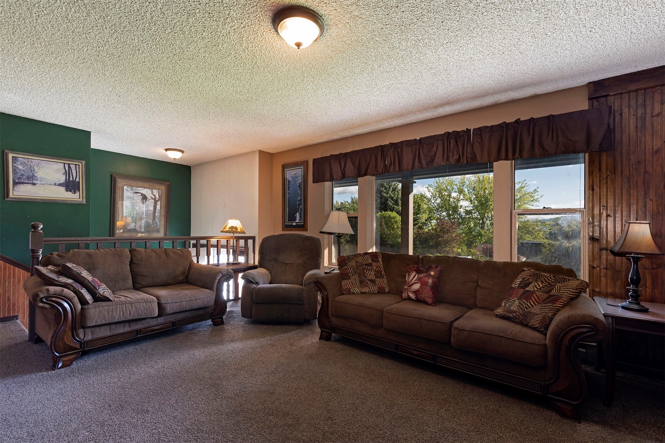 569 Fairway Drive Property Photo 7