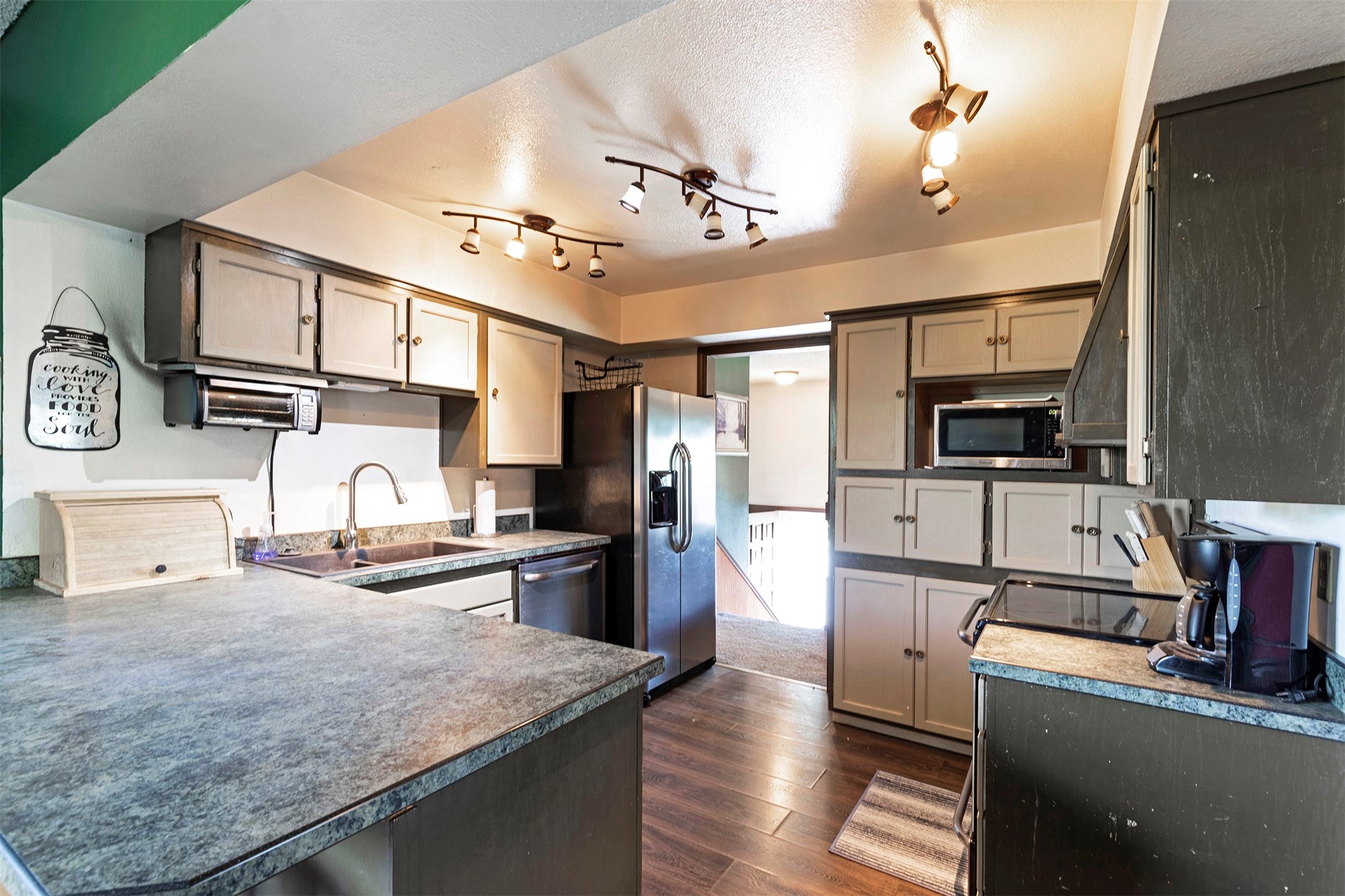 569 Fairway Drive Property Photo 15